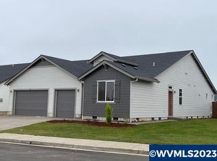 2627 W 15th St, Junction City, OR 97448