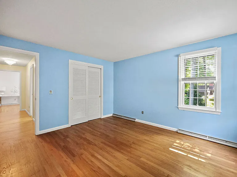 84 Brewster Rd — Photo 11