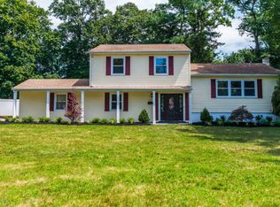 1 Colonial Way, Lincroft, NJ 07738