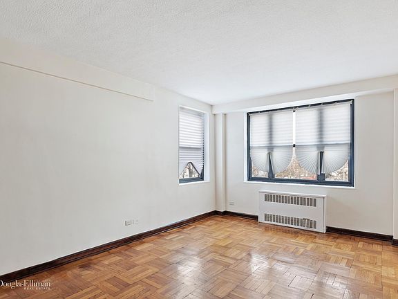 3rd image of 3103 Fairfield Ave APT 4J