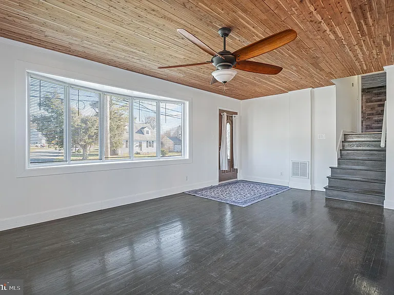 312 N Hammonds Ferry Rd — Photo 12