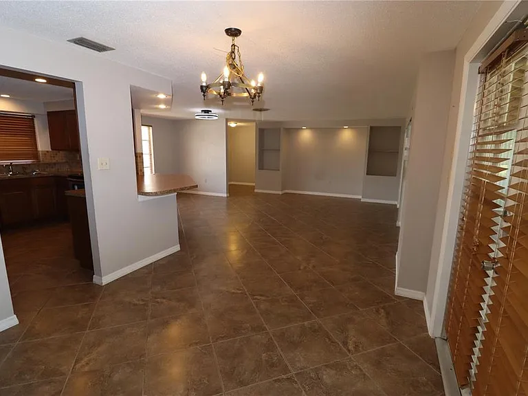 5182 Wilton Ct — Photo 3