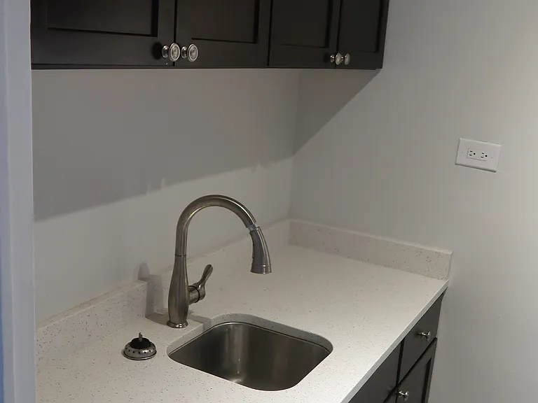 534 W Startford Pl — Photo 44