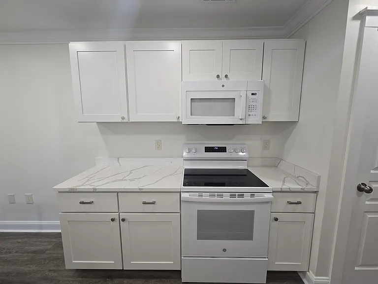 490 Barnett Shoals Rd #304 — Photo 7