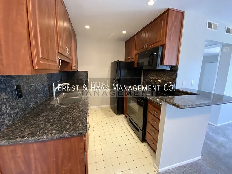 576 N Bellflower Blvd #237 — Photo 15