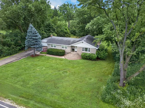 4N751 Medinah Rd, Addison, IL 60101