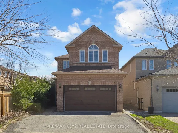 29 Woodhaven Cres, Richmond Hill, ON L4E 3T1