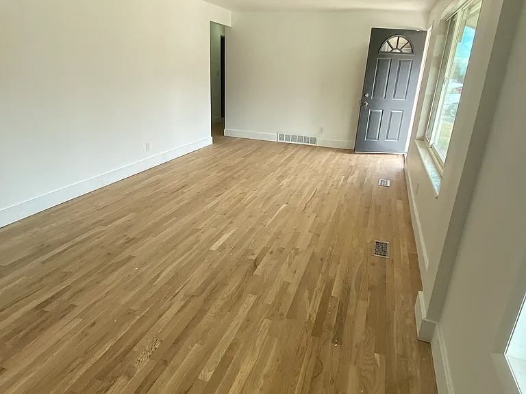 8728 S 1185 E — Photo 15