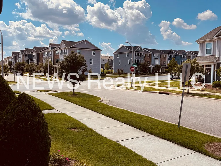 5404 Wallace Martin Way — Photo 10