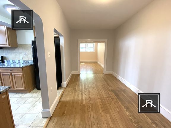 4th image of 117 Winthrop Rd #12C
