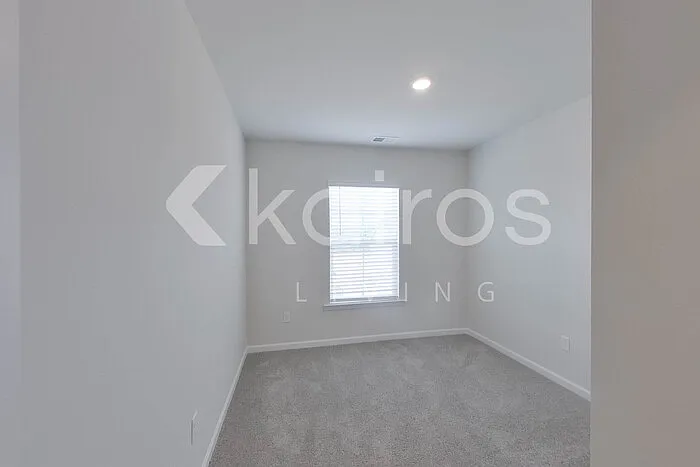 2529 Banyon Cir — Photo 15