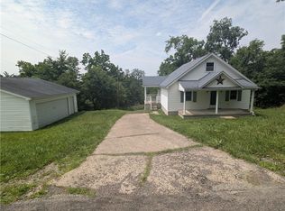 329 Barnard Rd, Fredericktown, PA 15333