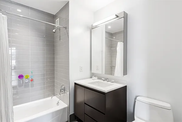 Rented by Compass | media 52