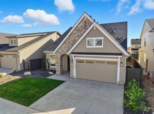 1035 E Crescendo St, Meridian, ID 83642