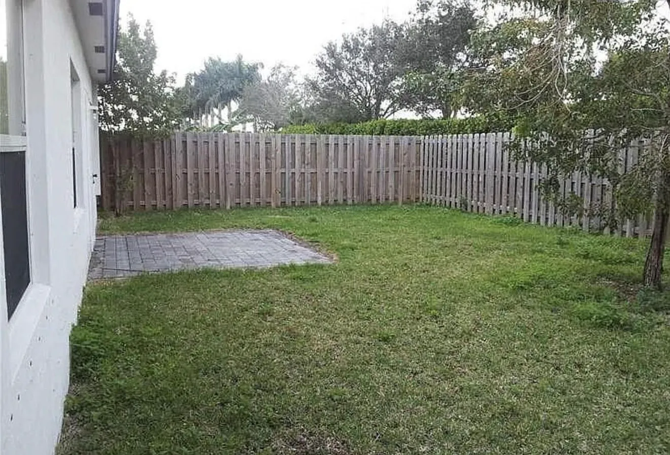 3 bed, 1681 sqft, $2,900 — Photo 2