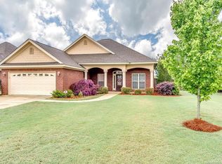 1723 Meadowbrook Dr, Prattville, AL 36066