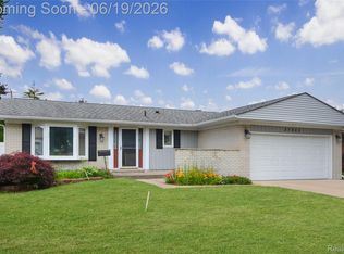 37653 Longacre Dr, Sterling Heights, MI 48312