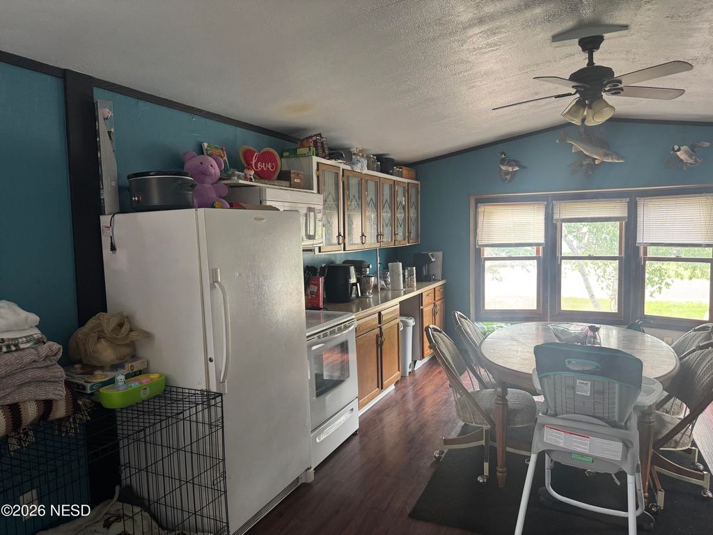 28 19th Ave SW, Watertown, SD - View 5