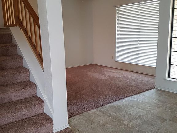 3rd image of 504 Red Oak Dr