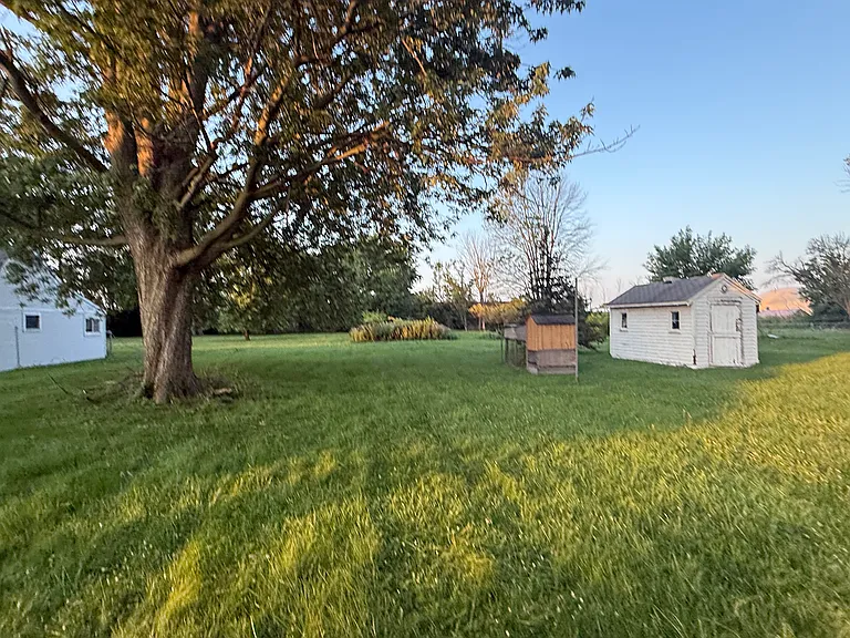 635 W Girard Ave — Photo 12