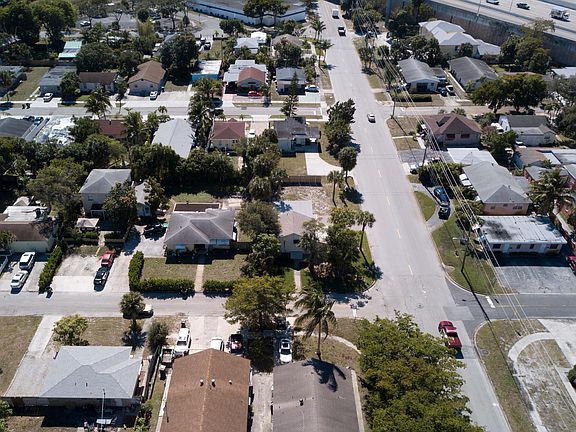 5th image of 1230 Wellington St