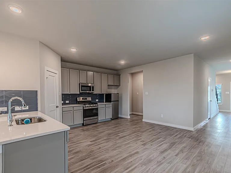 21606 Wave Hollow Dr — Photo 10