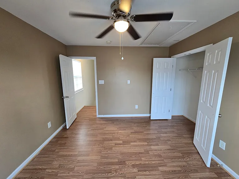 9804 Blackwell Dr — Photo 15