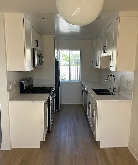 3649 Midvale Ave — Photo 4