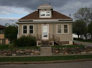 406 2nd St, Parkersburg, IA 50665