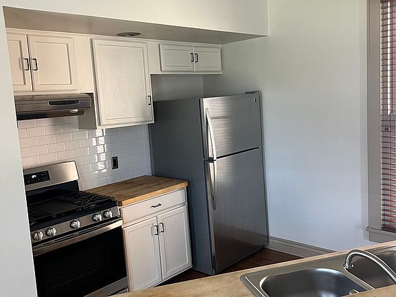 3rd image of 123 Pulaski St