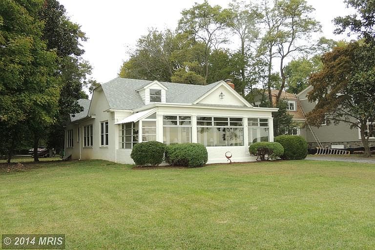 1st image of 87 Bay Dr