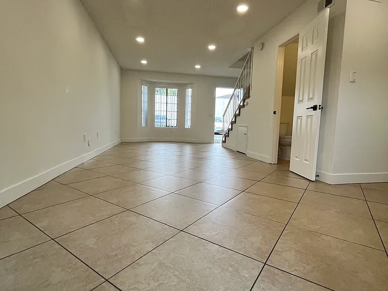 1216 E La Palma Ave — Photo 12