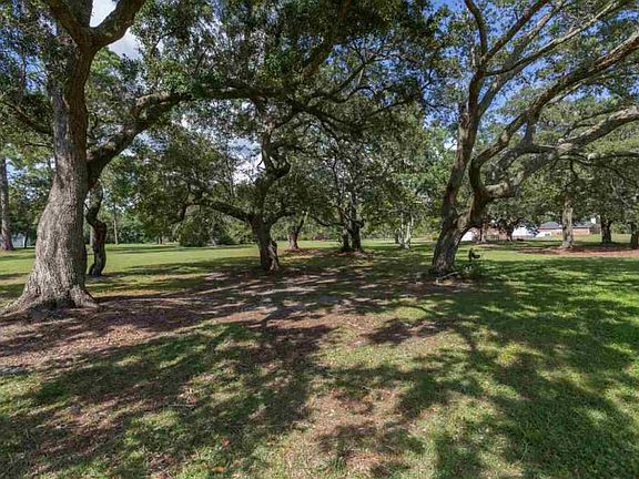 3rd image of Bay Meadows Dr