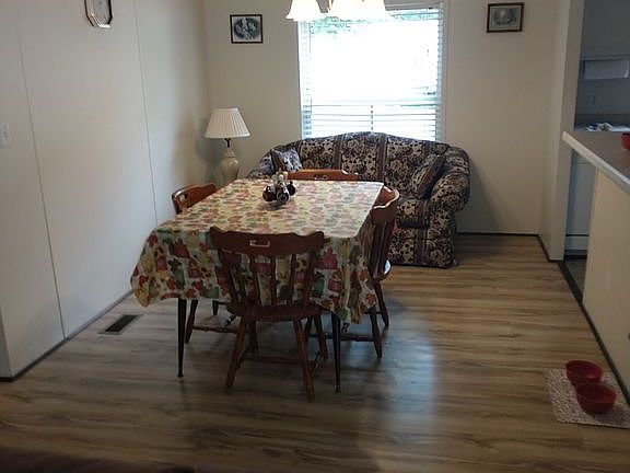 3rd image of 25351 Macarthur Dr