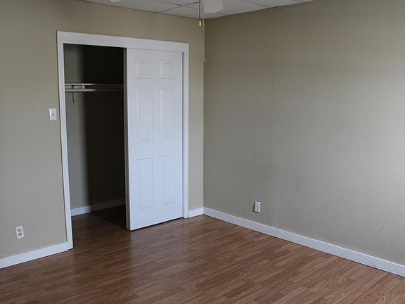 3rd image of 101 S Commonsway Dr #104C