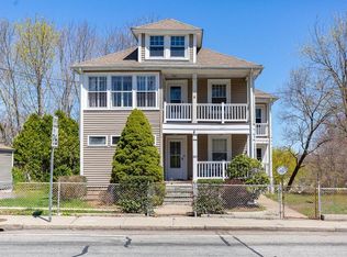 401 Old River Rd, Lincoln, RI 02838