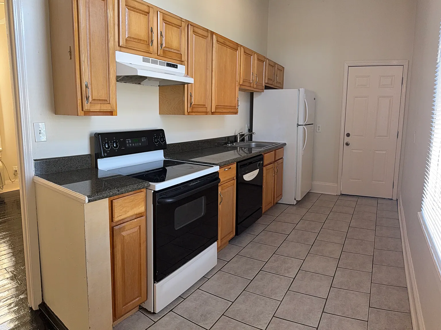 3402 Dryades St — Photo 4