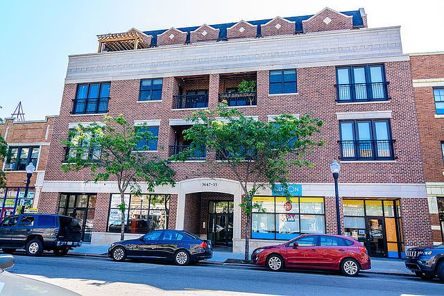 1st image of 5647 N Clark St APT 301