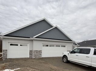 1711 Betty Jean Ln, Green Bay, WI 54313