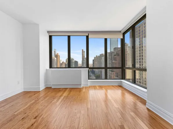 2 Columbus Avenue image 23 of 31