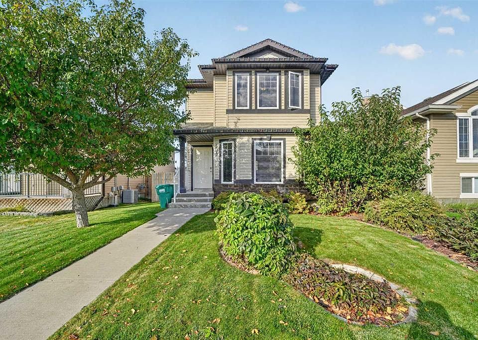 1st image of 509 E Gateway Cres S