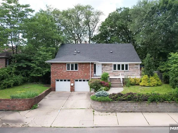 1309 Abbott Blvd, Fort Lee, NJ 07024