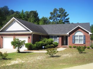 516 Foxdenton Pl, Fayetteville, NC 28303