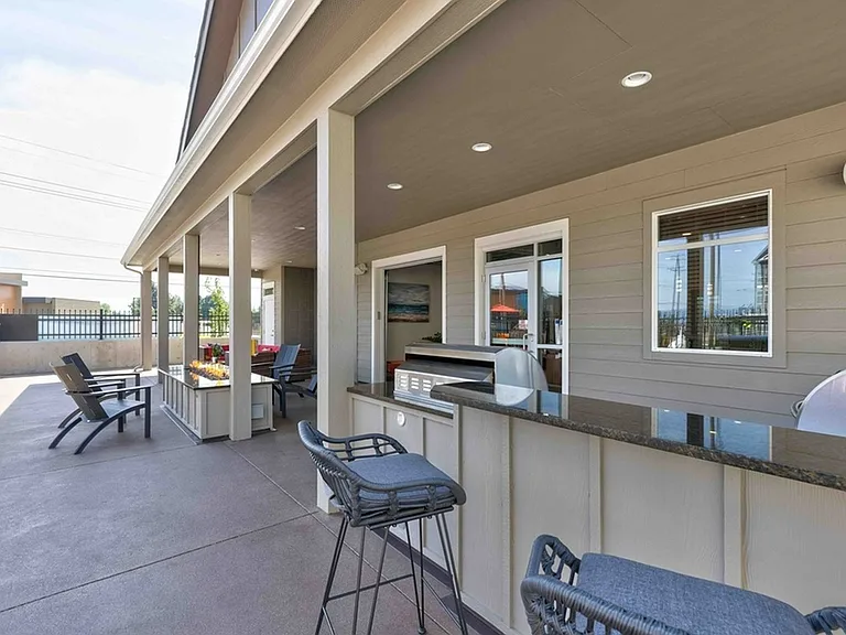 Community BBQ & Fire Pit