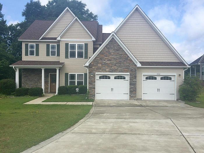 1st image of 590 Oakridge Dr