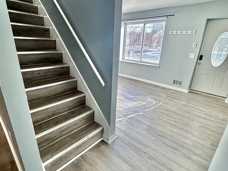 1751 Clara St — Photo 36