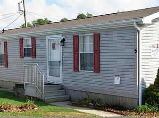 5 Hilltop Ave, Akron, PA 17501
