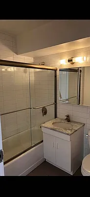 Bathroom, photo 1