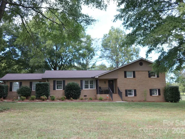 4716 Carolando Dr SW, Concord, NC 28027
