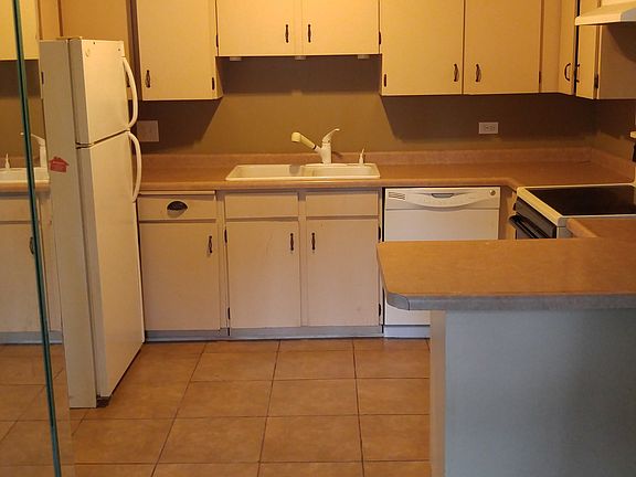 5th image of 18405 Wentworth Ave APT 2B